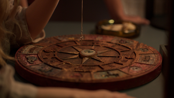 Witchboard: Hra s duchy