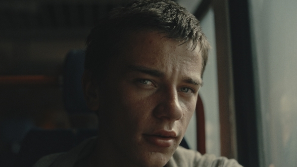 Nahoře nebe, v dolině já